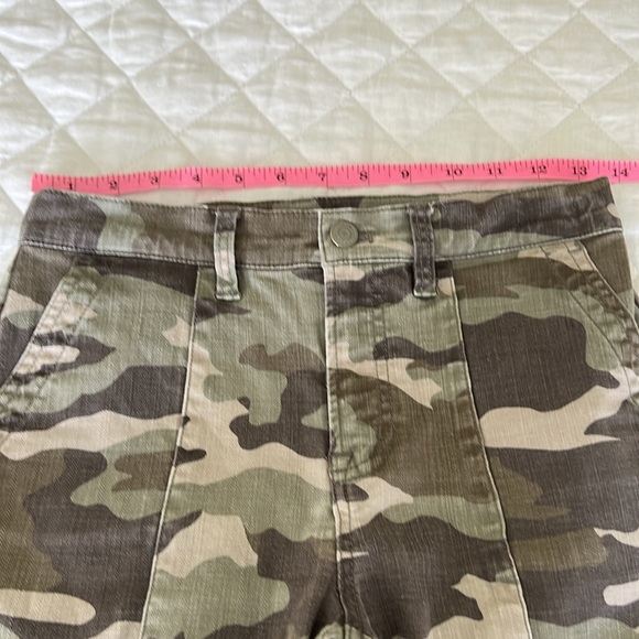 J Crew Cropped Cargo Camo Pants - Picture 7 of 7
